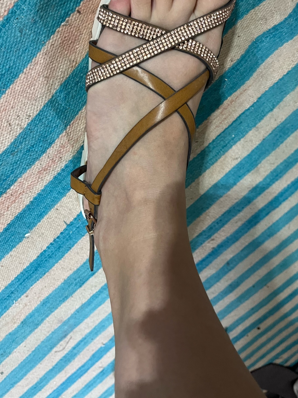 Primadonna Collection Rhinestone Tan Golden Brown Strappy Sandals 40 Buckle